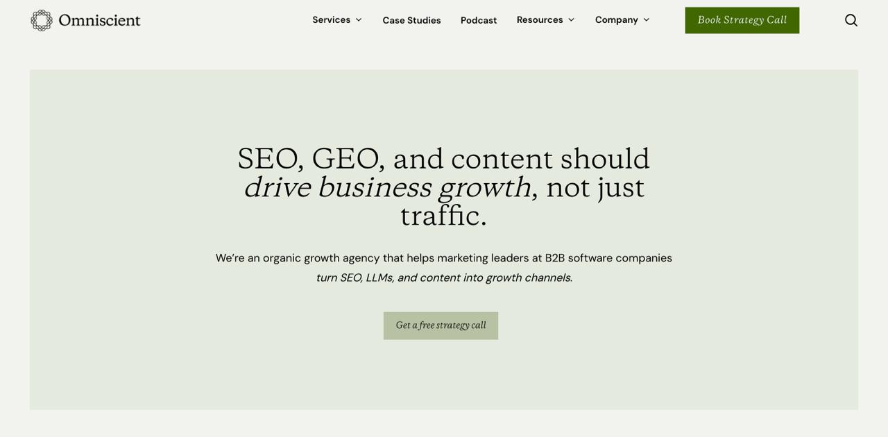 Omniscient Digital homepage featuring Surround Sound SEO strategy for B2B SaaS with clients including SAP, Loom, Jasper, and Adobe from HubSpot alumni team (page d'accueil d'Omniscient Digital présentant une stratégie SEO pour des SaaS B2B avec des clients tels que SAP, Loom, Jasper et Adobe)