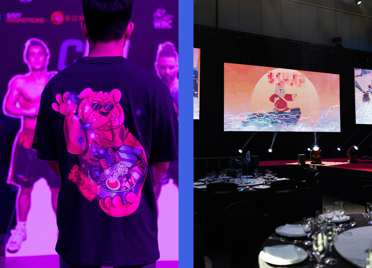 Marchandise de marque Solana meme token et affichage sur écran LED lors de l'événement CryptoFightNight - crypto KOL marketing offline activation.